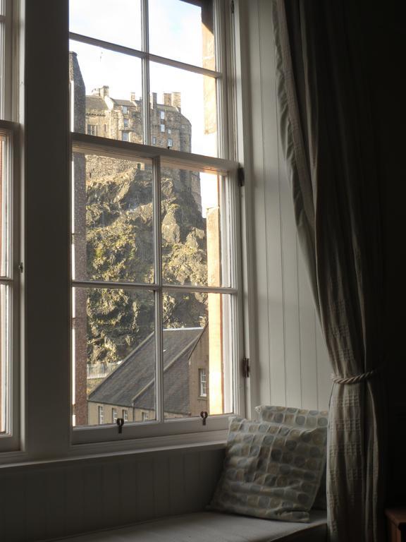 Edinburgh Old Town Apartment Номер фото